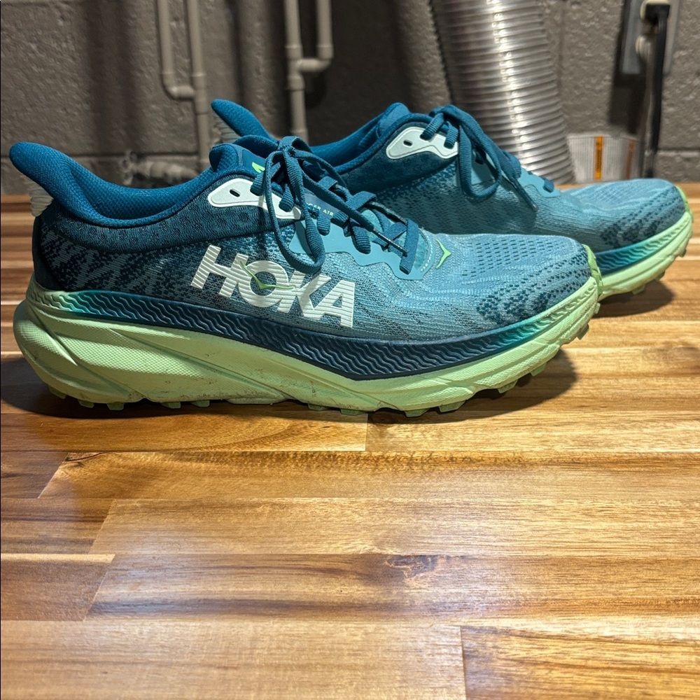 Women’s Hoka Challenger 7 Size 9